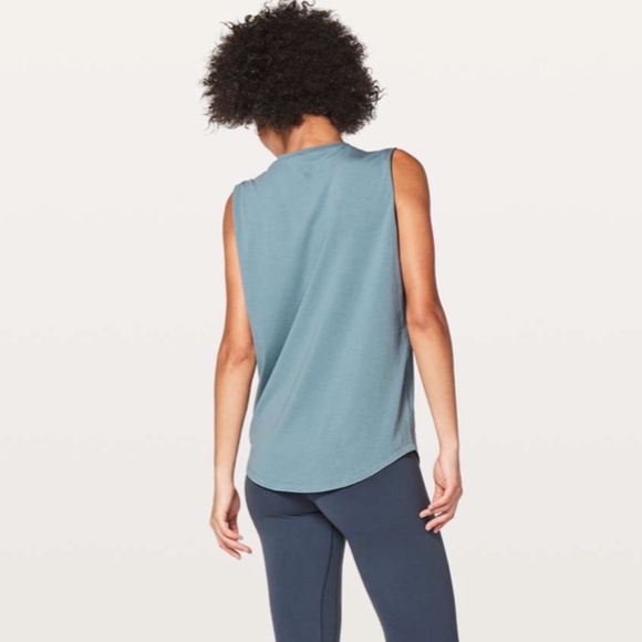 Lululemon Brunswick Muscle Tank - Picture 2 of 7